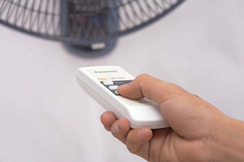 Quạt treo tường Remote Panasonic