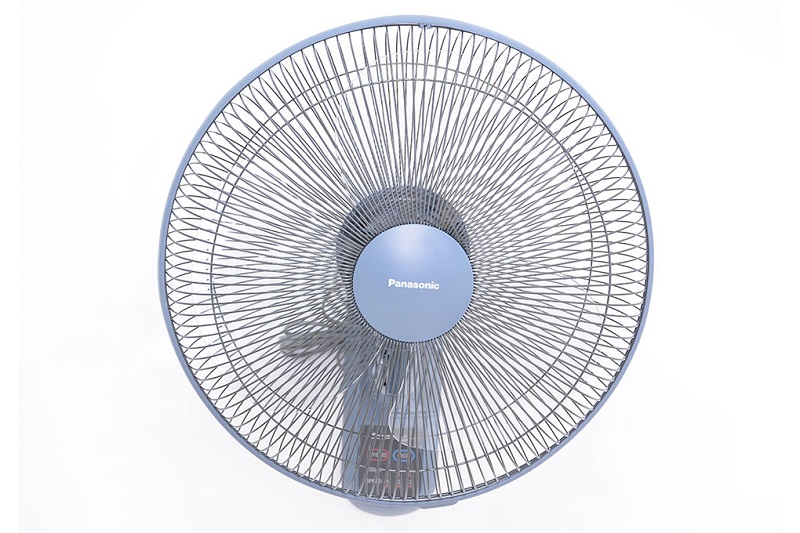 quạt treo tường có remote Panasonic