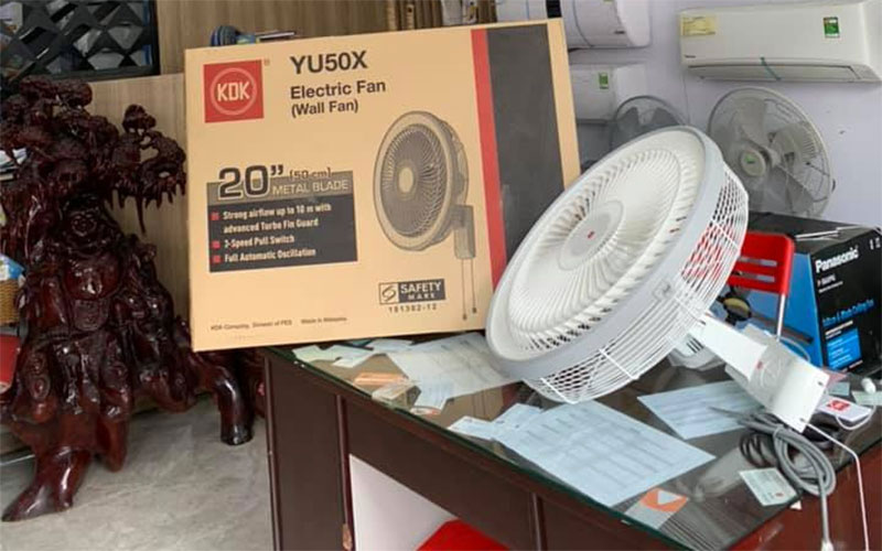 Quạt treo tường KDK Y50UX
